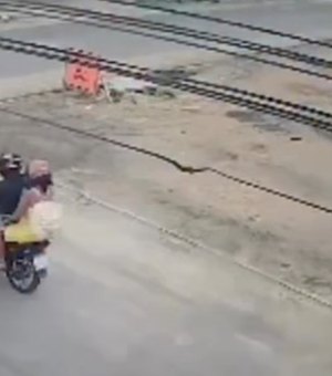 Colisão entre motocicletas deixa quatro feridos, incluindo gestante e criança, em Arapiraca