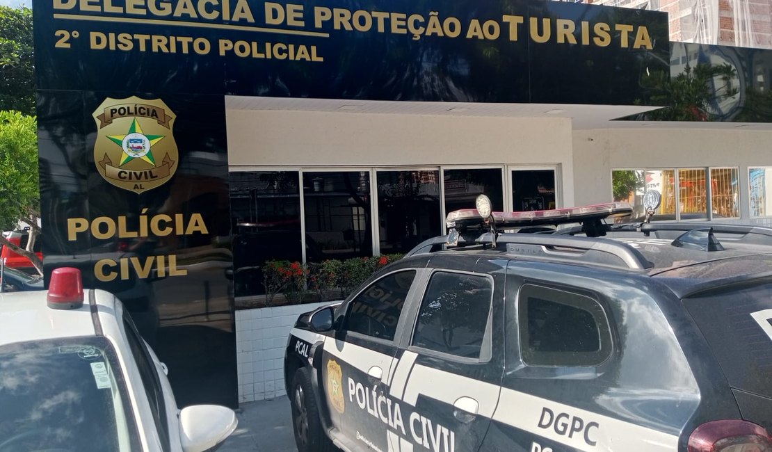 Mulher esquece celular em carro de aplicativo e polícia recupera