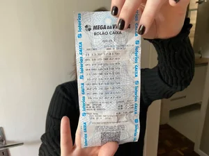 Jovem de Curitiba faz quina e quadra no mesmo bolão da Mega da Virada e brinca sobre não levar prêmio máximo