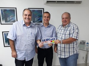 Prefeito Luiz Emílio e ex-prefeito Jarbinhas declaram apoio ao deputado Sérgio Toledo