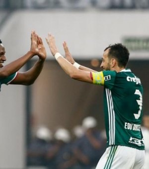 Palmeiras vence em Itaquera, segue líder e Corinthians demite Cristovão Borges
