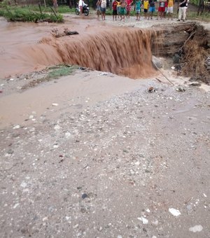 [Vídeo] Forte chuva danifica obra em ponte na zona rural de Batalha