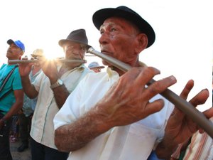 'Boa parte da classe artística está fora do cenário musical', afirma Asinha