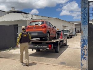 DMTT recupera veículo com registro de furto na Ponta Verde, em Maceió