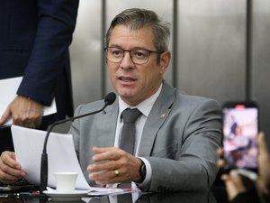 Maternidade fecha por falta de pagamento e Estado oferece solução pela metade, diz Cabo Bebeto