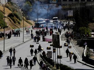 Protestos deixam dezenas de feridos e detidos na Bolívia