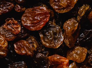 Uvas-passas: de alimento erótico da Bíblia à polêmica das ceias de Natal