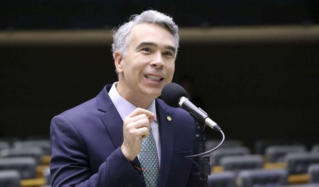 Rafael Brito defende protocolo nacional e cobra resposta mais dura contra estupros