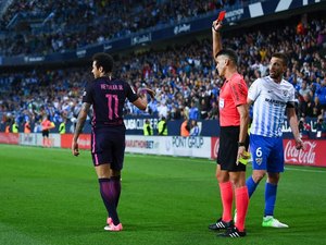 Barcelona perde para o Málaga e Neymar sofre sua primeira expulsão na Espanha