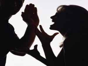 [Vídeo] Dormindo com o inimigo: maior parte dos casos de violência contra a mulher acontece dentro de casa