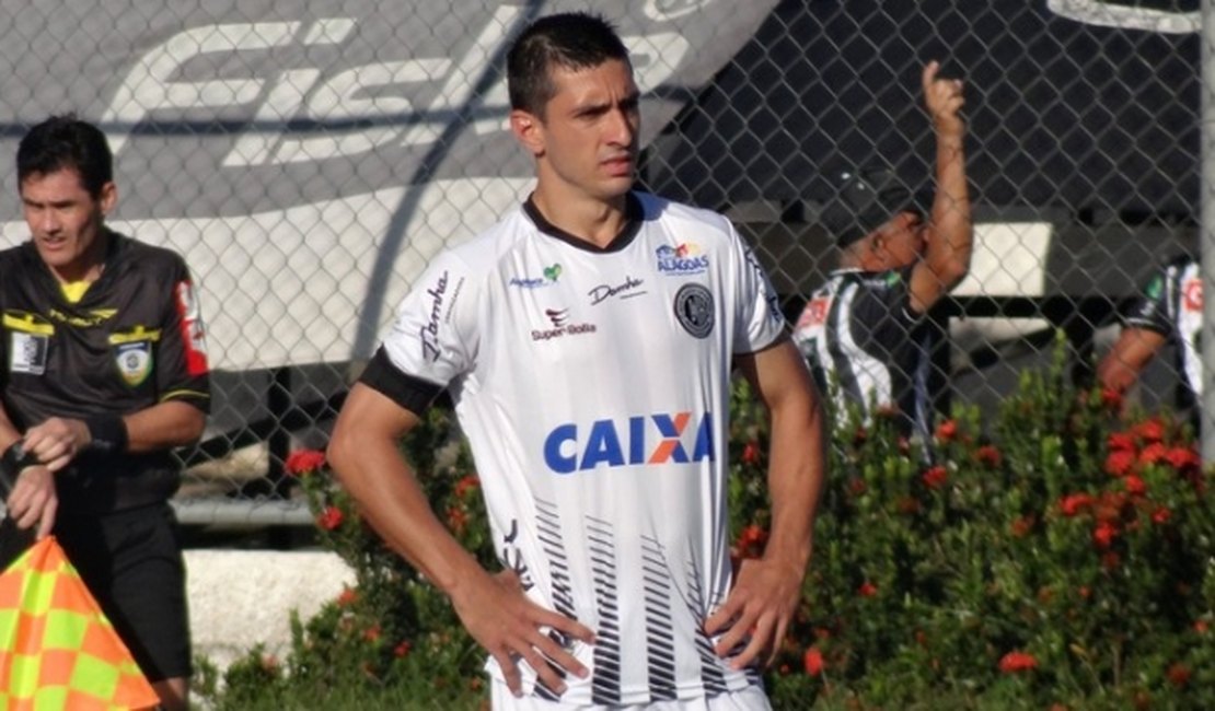 Lateral renova contrato com o ASA e é emprestado