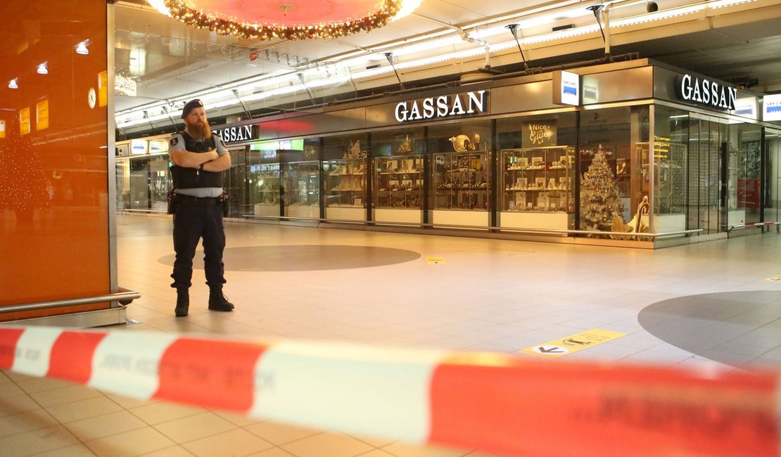Após ameaça de bomba aeroporto de Amsterdã é parcialmente evacuado 