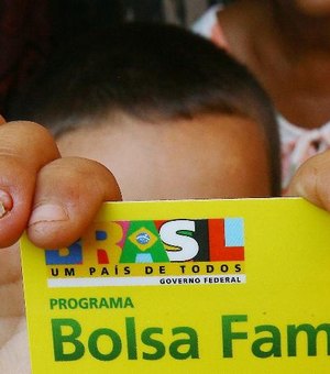 Governo Bolsonaro fecha porta e reduz em 75% reingressos ao Bolsa Família