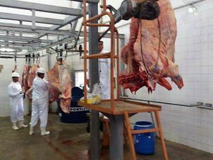 Carnes ficam 10% mais caras em 2021; frango em pedaços salta 30%