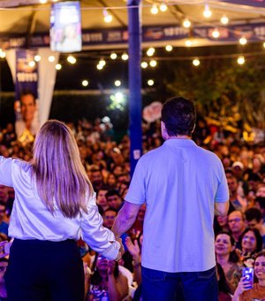 Ricardo e Rute Nezinho reúnem cerca de 4 mil pessoas em último encontro pré eleições