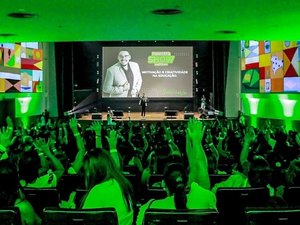 Abertura da Jornada Pedagógica de Penedo lota Centro de Convenções