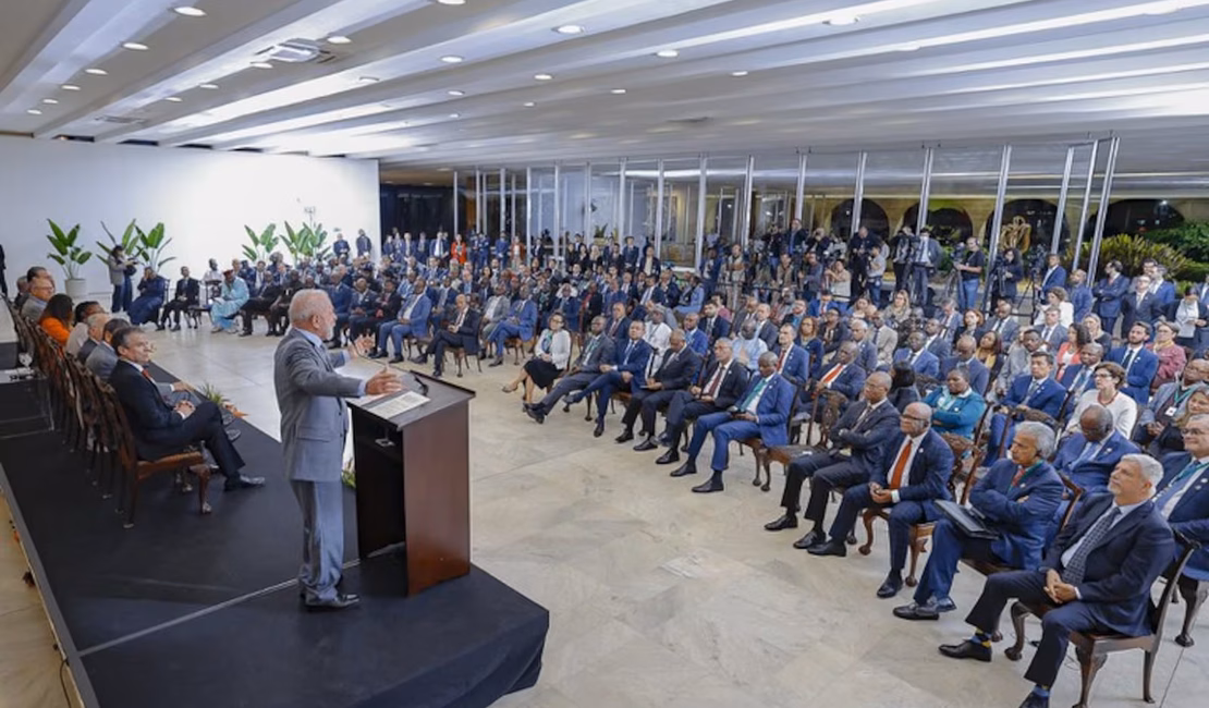 Lula: Muitas vezes, pessoas mais pobres não são prioridade para a maioria dos governos
