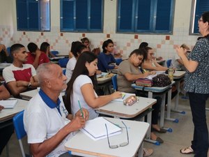 Arapiraca registra queda de 19,3% nas matrículas da Educação de Jovens e Adultos