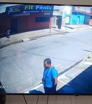 Homem furta motocicleta em via pública no Clima Bom, em Maceió