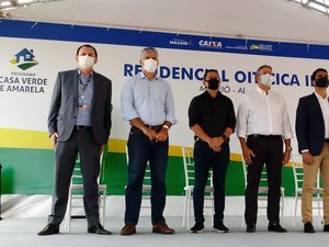 Ao lado de Arthur Lira, JHC entrega 500 apartamentos no residencial Oiticica 2