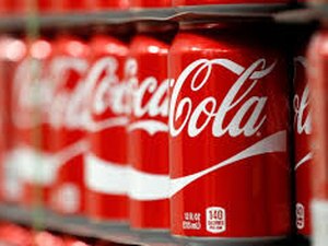 Em campanha antirracista, Coca-Cola suspende anúncios nas redes sociais