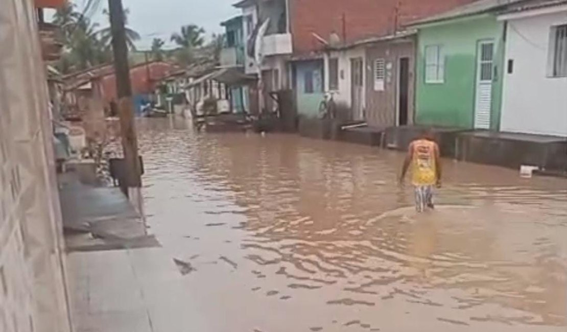 [Vídeo] Número de desabrigados e desalojados sobe para 44 em São Luís do Quitunde