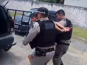 [Vídeo] Preso por matar babá dos filhos publicou mensagem antes do crime: 'hoje tô afim de beber sangue'