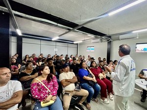 Vigilância capacita comerciantes de pizzarias sobre boas práticas sanitárias