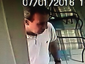 Homem se passa por cliente e furta R$ 45 mil