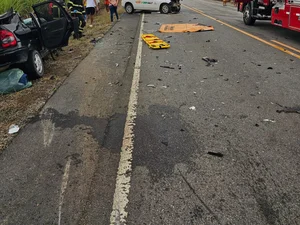 Grave acidente deixa homens presos às ferragens em Marechal Deodoro