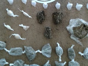 Durante festa em Maceió, polícia apreende maconha e crack