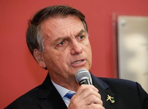 De olho nas eleições, Bolsonaro prepara reforma ministerial