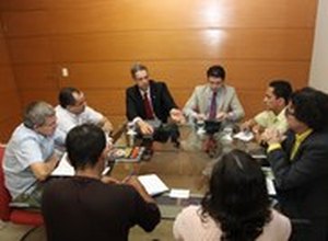 Representantes do Governo e da Uneal alinham ações e investimentos 