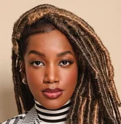 IZA muda o visual e aparece na web com dreadlocks