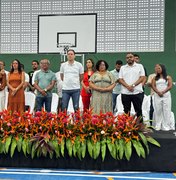 Prefeito de Japaratinga inaugura quadra poliesportiva