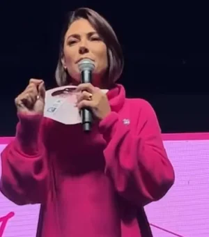 Michelle Bolsonaro critica desfile com latas na Sapucaí: “Fé exposta a escárnio”