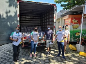 [Vídeo] Maceió recebe 1.500 cestas básicas com kits de higiene do Inec durante a pandemia