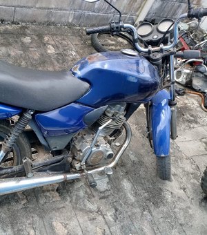 Polícia Militar recupera moto roubada em Teotônio Vilela