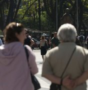 População brasileira deve chegar a 233,2 milhões em 2047, diz IBGE