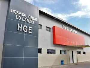 Jovem de 26 anos fica ferido após queda de cerca de sete metros em Maceió