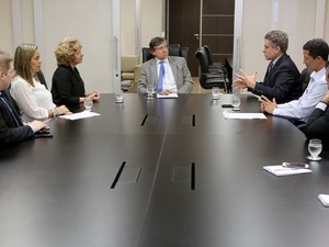 &#65279;Tribunal discute parceria com Detran para cumprimento de penas alternativas a condutores