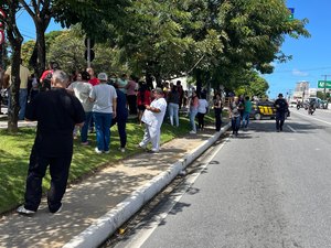 Após novos protestos, funcionários do Hospital Veredas liberam vias da Fernandes Lima