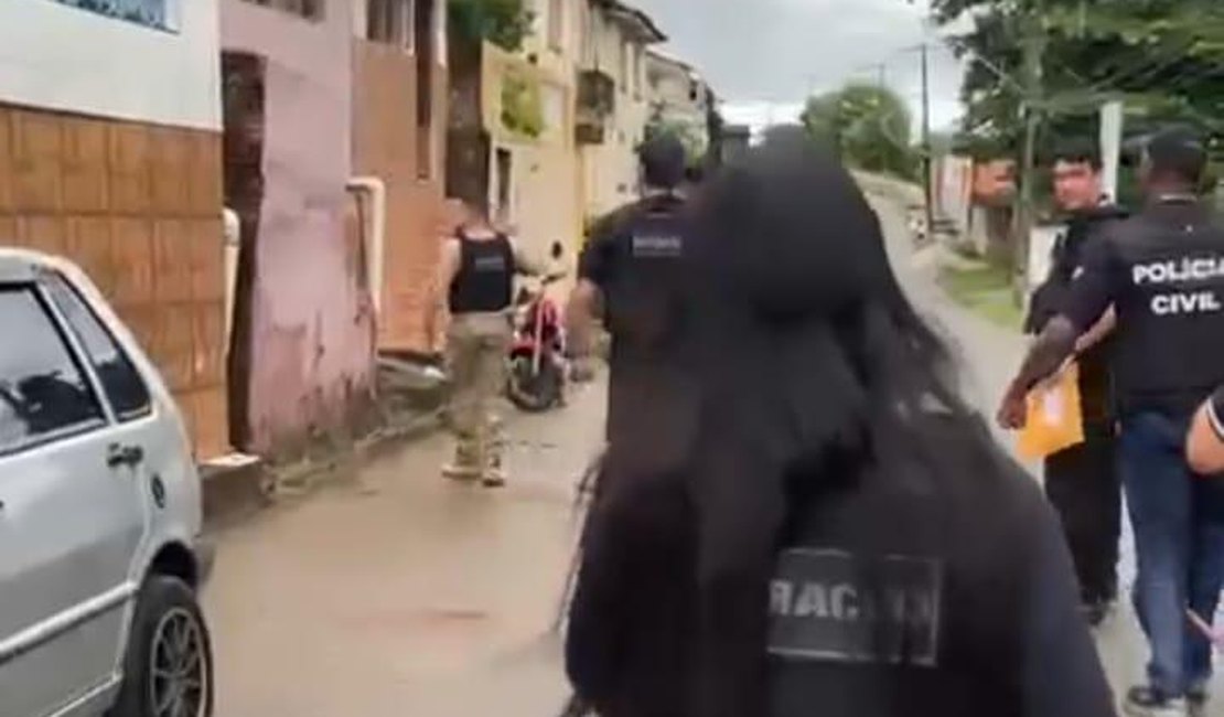Operação mira grupo que usava município de Penedo para entrada de drogas e armas