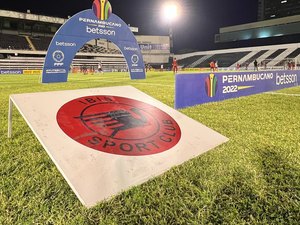 Íbis Sport Club convida Luva de Pedreiro para jogar pelo time