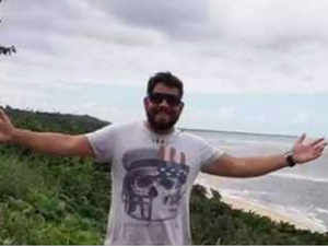 Corpo de cantor sertanejo é encontrado carbonizado em carro