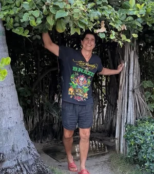 Reynaldo Gianecchini enaltece Alagoas em sua passagem pela  Praia do Patacho