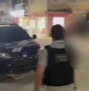 Preso suspeito de arrastar homem de casa e matá-lo com dez tiros em Porto de Pedras