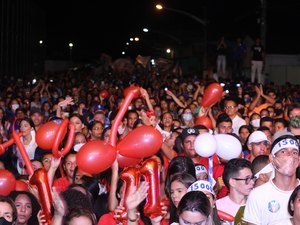 Uma concentração política jamais vista em Messias; cerca de quatro mil pessoas foram ao Jarbas Maya para ouvir Adelmo Júnior