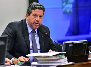 Arthur Lira convoca reunião para “contar votos” do PL das Fake News