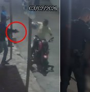 [Vídeo] Homem tenta assaltar motociclista com arma falsa e acaba preso, em Maceió
